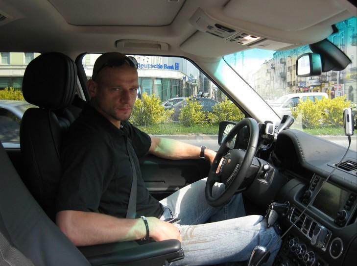 2008 год. Ковалевски за рулем того самого «Хаммера», подаренного Леонидом Федуном