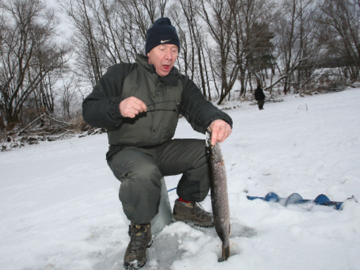 Олег Романцев на рыбалке в Калужской области