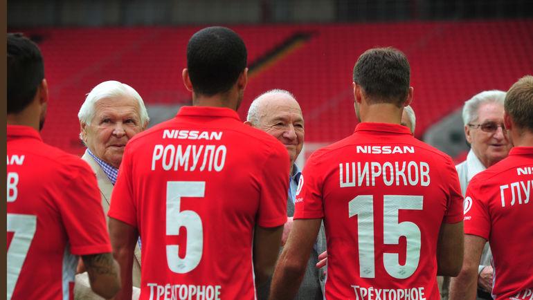 Никита СИМОНЯН (в центре) и Роман ШИРОКОВ. Фото Александр ФЕДОРОВ, 