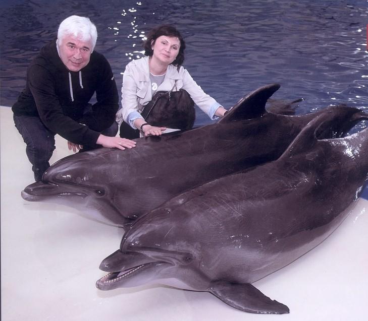 Супруги Ловчевы в дельфинарии в Сочи.