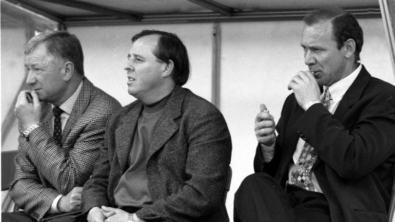 Олег РОМАНЦЕВ (справа) с сигаретой, Александр ТАРХАНОВ (в центре), Борис ИГНАТЬЕВ. Фото Александр ФЕДОРОВ, 