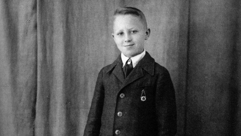 1930 год. Школьник Алексей ПАРАМОНОВ. Фото из личного архива Алексея ПАРАМОНОВА