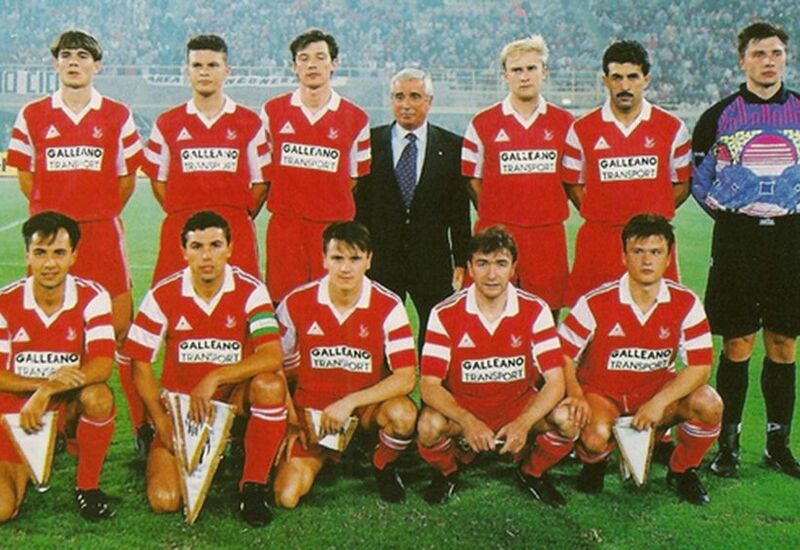 Первый матч «Локомотива» в Кубке УЕФА. Юрий Дроздов и Юрий Петров — крайние справа в нижнем ряду