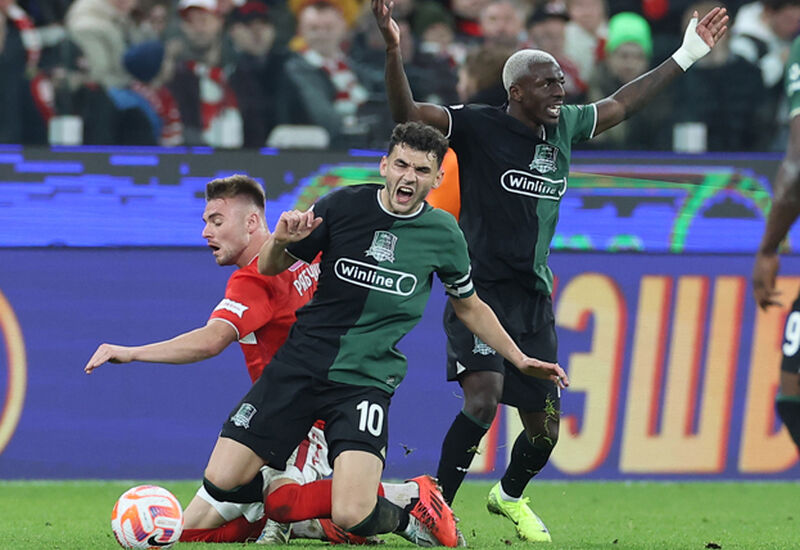 Олег Рябчук и Эдуард Сперцян в матче «Спартак» — «Краснодар»