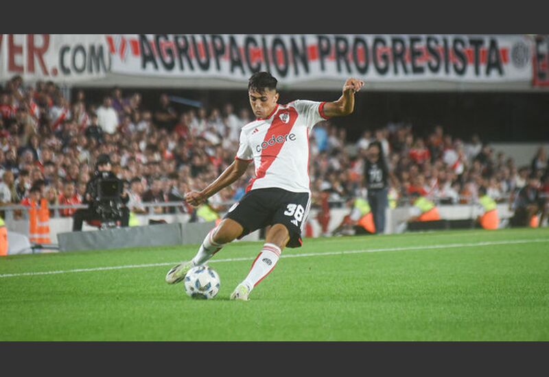 Нападающий «Ривер Плейта» Пабло Солари