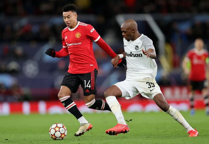 Кристофер Мартинс против Джесси Лингарда в матче за «Янг Бойз»